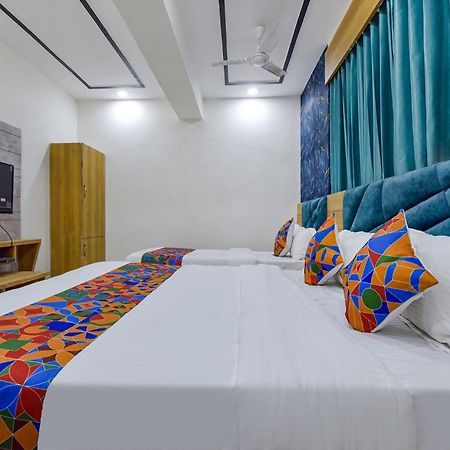 Hotel Green Tree 아흐메다바드 외부 사진