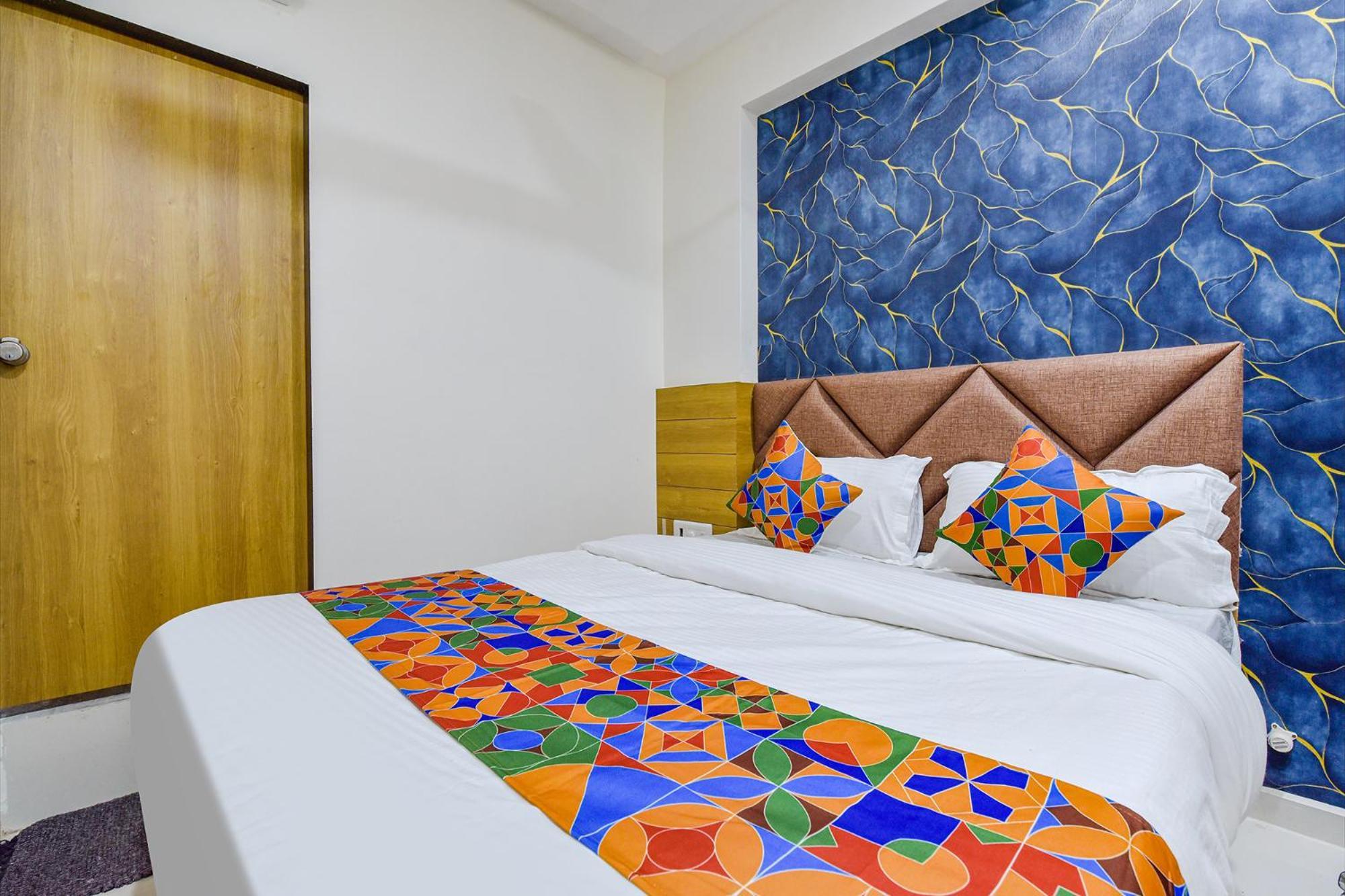 Hotel Green Tree 아흐메다바드 외부 사진