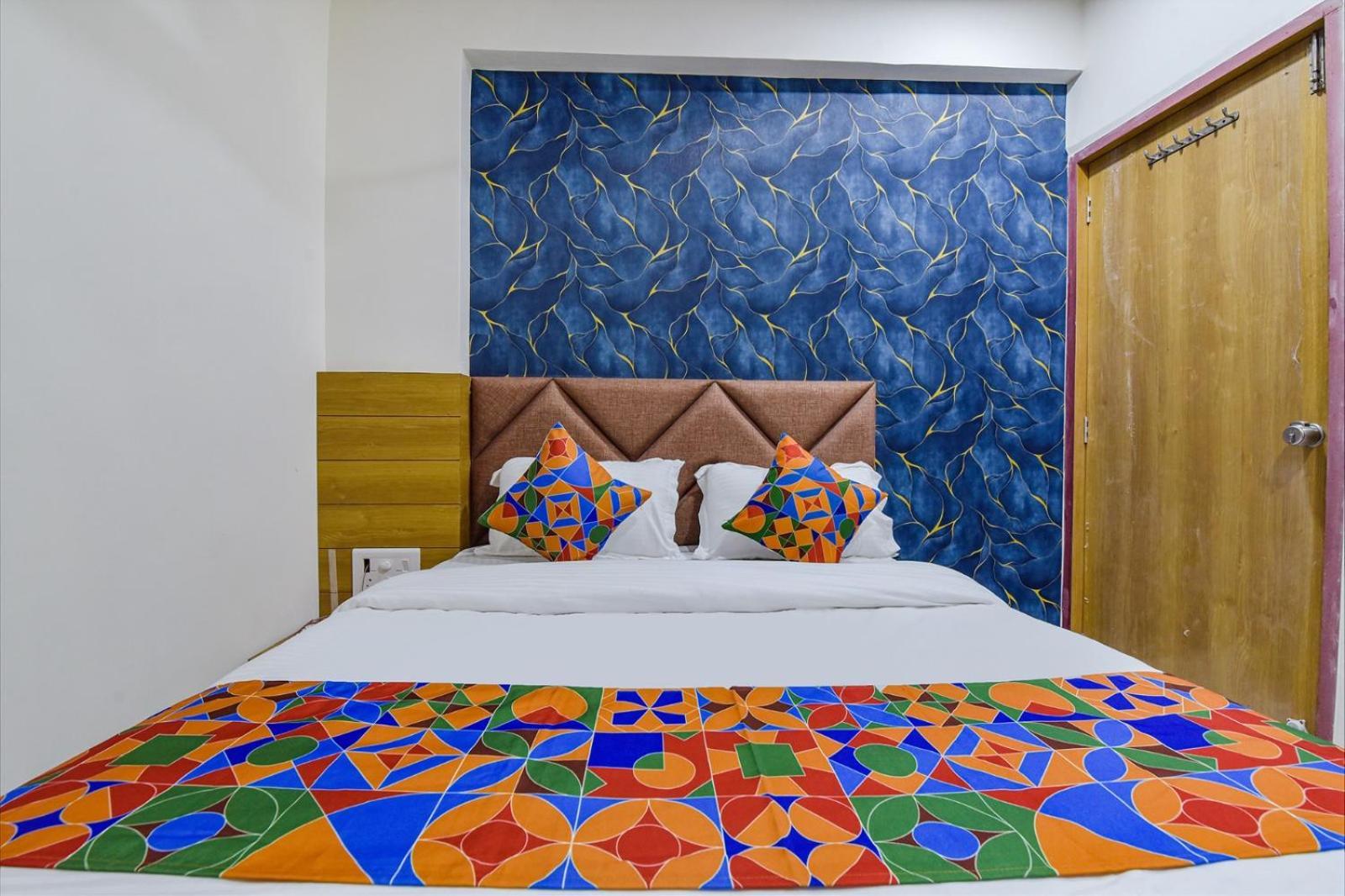 Hotel Green Tree 아흐메다바드 외부 사진