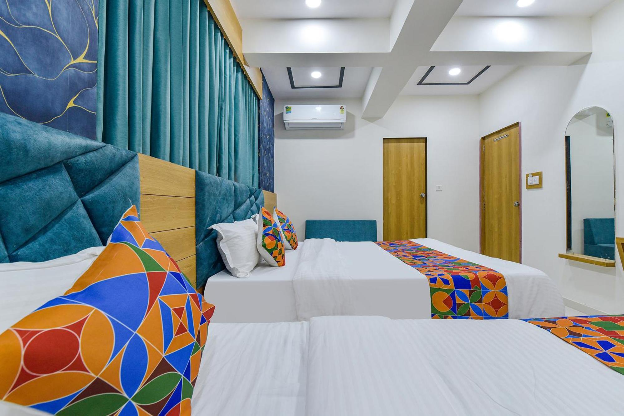 Hotel Green Tree 아흐메다바드 외부 사진