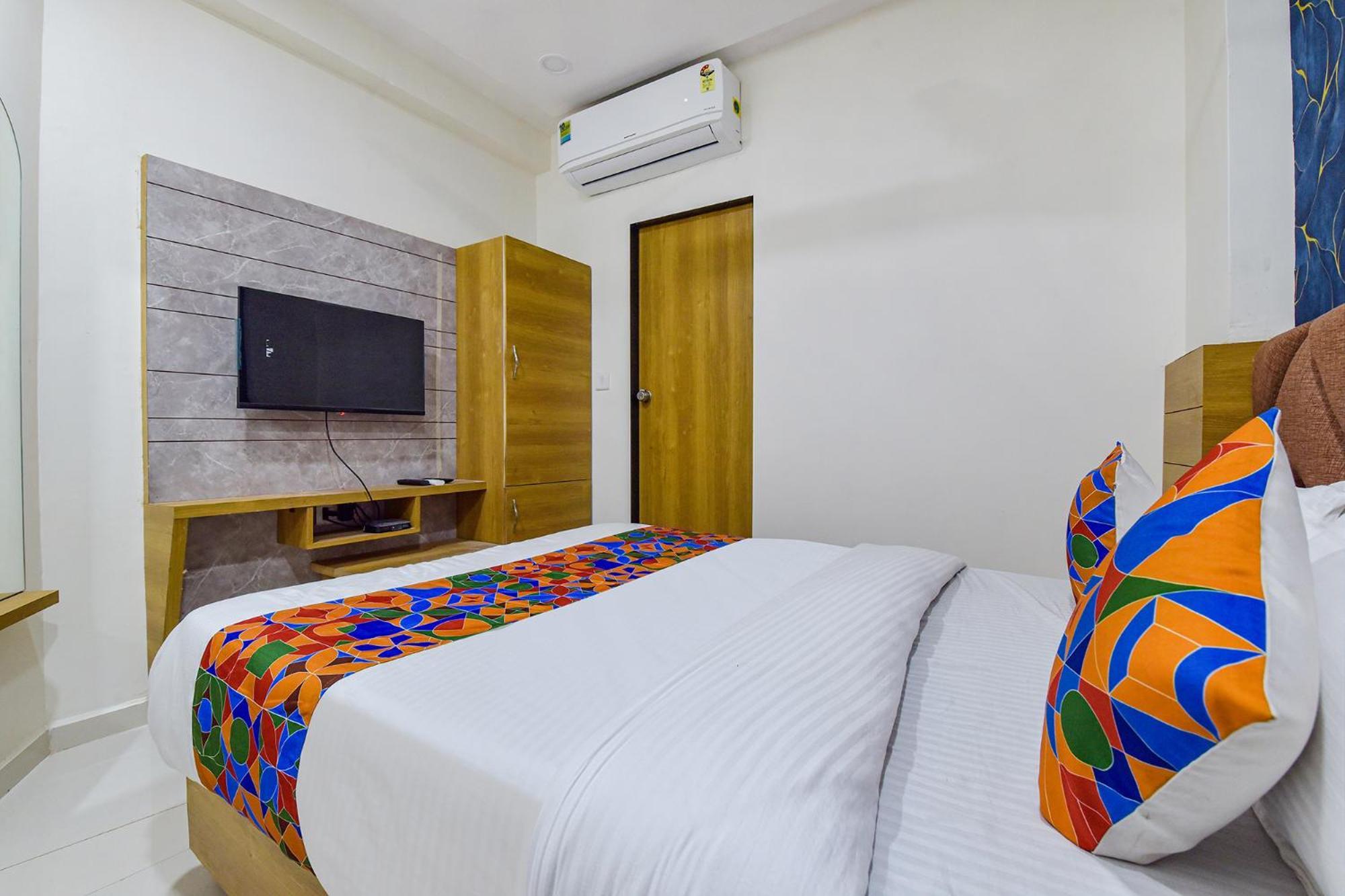 Hotel Green Tree 아흐메다바드 외부 사진