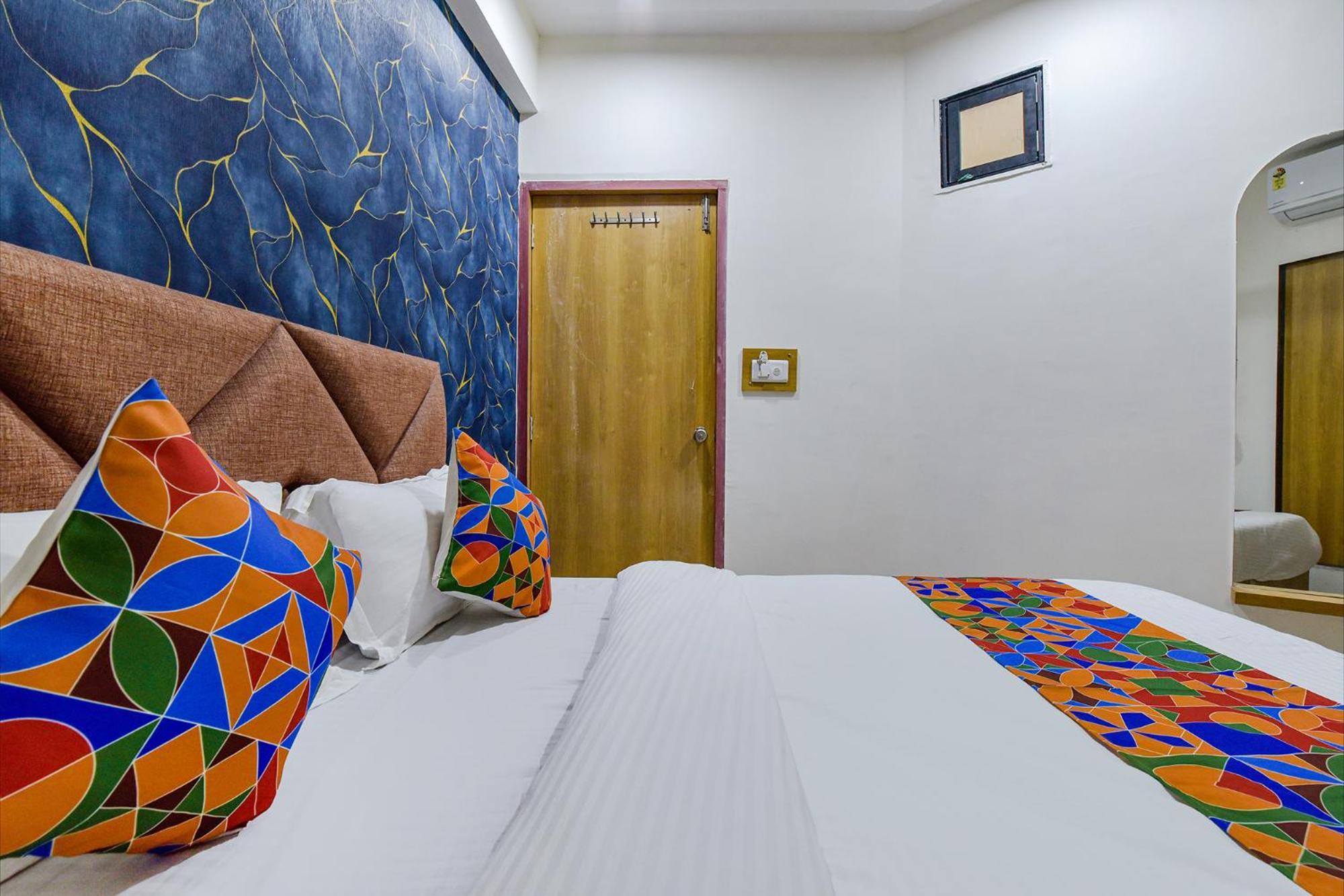 Hotel Green Tree 아흐메다바드 외부 사진